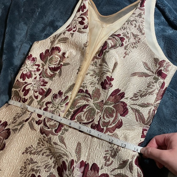 Dress the Population blush and gold Dress - Picture 5 of 7